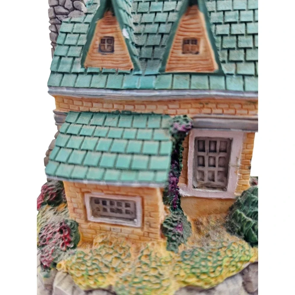 Yorkshire House Olde‎ Englands Classic Cottages Miniature Figurine 1994 Vintage
